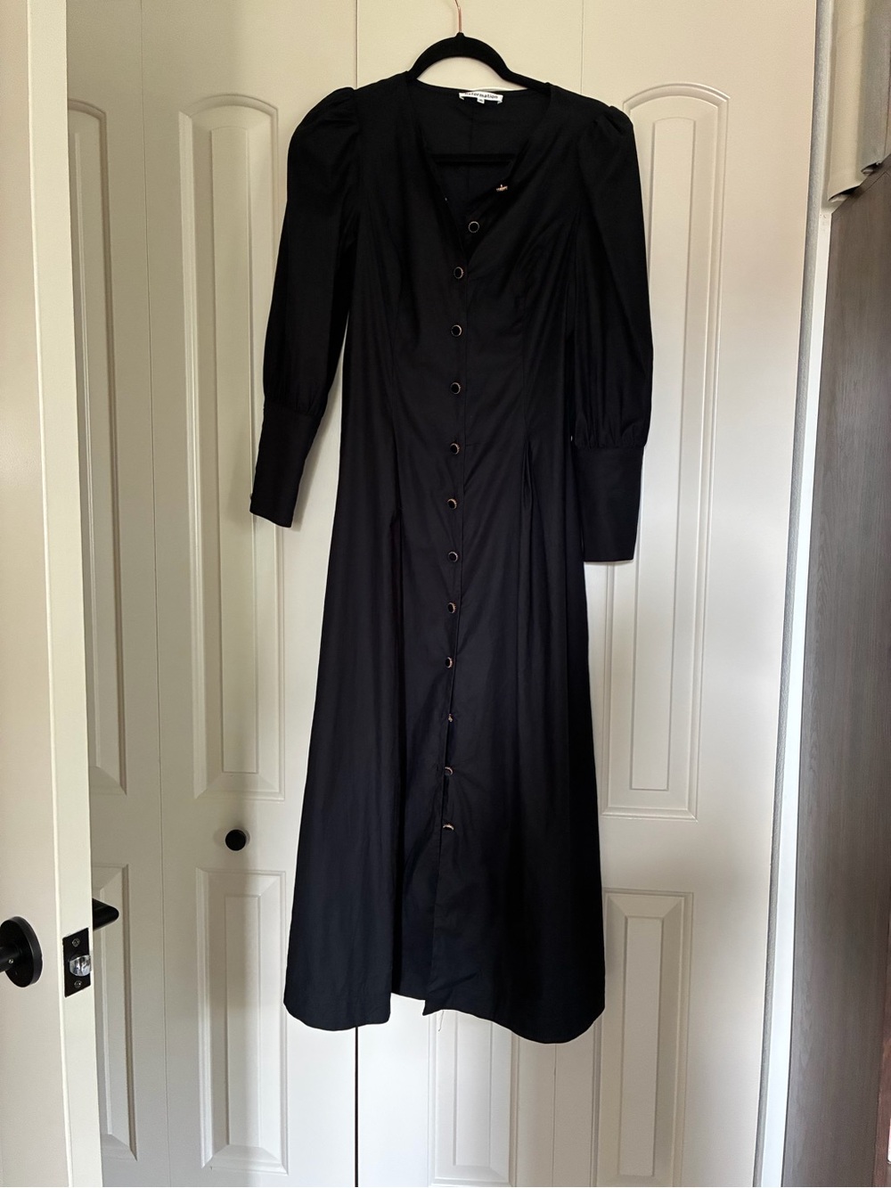 NWOT Reformation Black Button-Front Midi Dress with Puff Shoulders - Picture 2 of 4